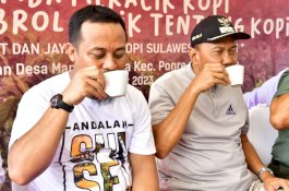 Jambore Penyuluh Pertanian, Gubernur Andi Sudirman Bersama Warga Serentak Seruput 1000 Gelas Kopi