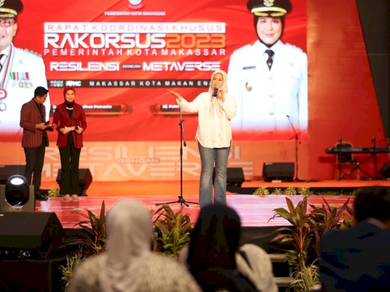 Wakil Wali Kota Makassar, Fatmawati Rusdi saat menutup secara resmi Rakorsus 2023, Rabu dini hari (15/03/2023). @Jejakfakta/dok. Humas Pemkot Makassar.