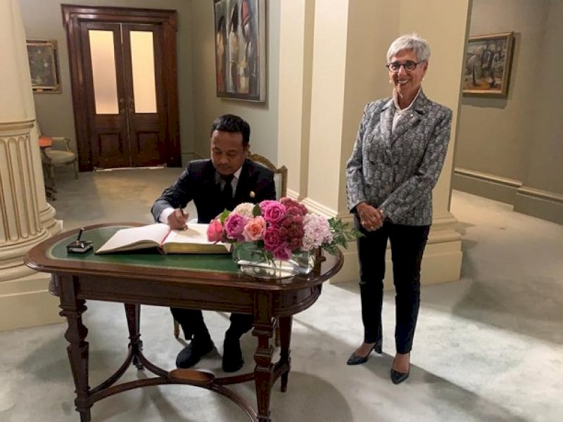 Gubernur Sulawesi Sulawesi Selatan, Andi Sudirman Sulaiman melakukan pertemuan dengan Gubernur Negara Bagian Victoria, di Melbourne, Australia, Kamis (16/3/2023). @Jejakfakta/dok. Pemprov Sulsel