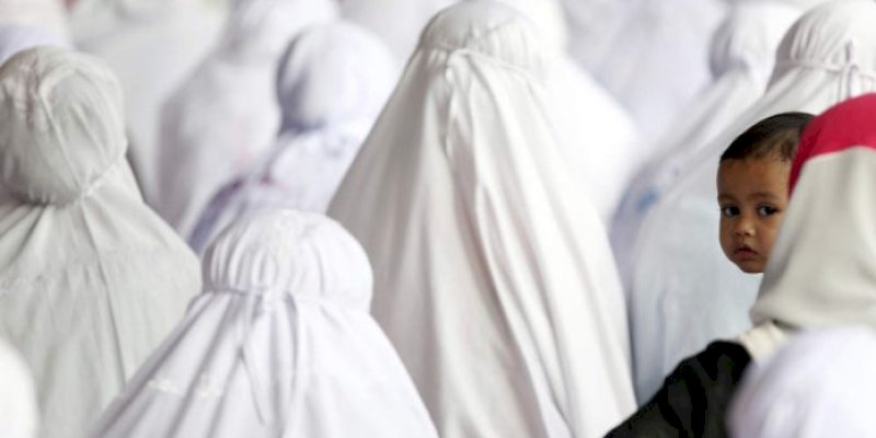 Panduan Salat Sambil Gendong Anak