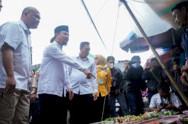 Pantau Stok Bahan Pokok di Pasar Tradisional, Gubernur Bilang Harga Relatif Terkendali
