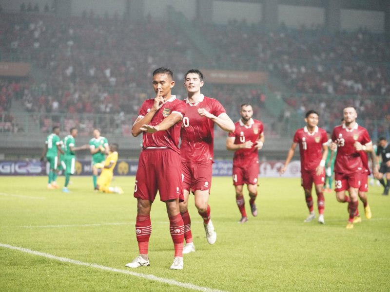 Selebrasi Timnas Indonesia setelah menundukkan Burundi 3-1 pada laga pertama FIFA matchday di Stadion Patriot Candrabhaga, Bekasi, Sabtu (25/3/23) malam WIB.[pssi.org]