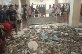 Kubah Masjid Roboh Saat Jemaah Tarawih Dengar Ceramah, 6 Korban Dilarikan ke Rumah Sakit&nbsp;