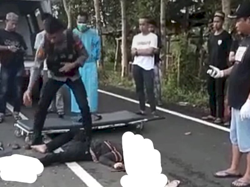 Seorang remaja tewas akibat kecelakaan di jalan sekitar kawasan perkantor Pemerintah Kabupaten Sinjai, lingkungan Tanassang, Kecamatan Sinjai Utara, Sinjai, Senin (27/3/2023) sekitar pukul 06.40 Wita.(dok.FM).