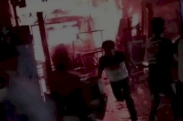 Kebakaran Usaha Maubel di Makassar, 8 Unit Pemadam Kebakaran Diterjunkan&nbsp;