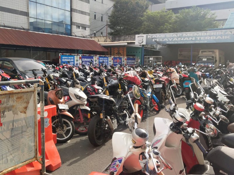 Barang bukti motor yang diamankan Satlantas Polrestabes Makassar, kebanyakan yang diamankan Knalpot Brong. @Jejakfakta/Samsir