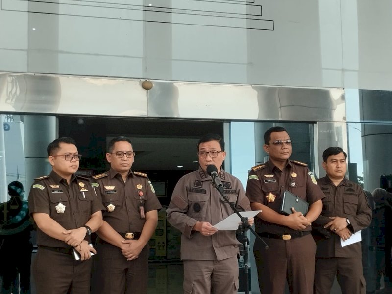 Kepala Kejaksaan (Kajati) Sulsel, Leonard Eben Ezer Simanjuntak memberikan keterangan terkait tersangka Gazali Muhammad (GM). @Jejakfakta/Samsir