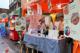 Hotel Singgasana Disulap Jadi Pusat Jajanan Kuliner Selama Ramadan, Tempat Ngabuburit Anak Muda