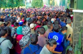 Ida Dayak Kewalahan, Ribuan Calon Pasiennya Antre Pagi hingga Waktu Buka Puasa
