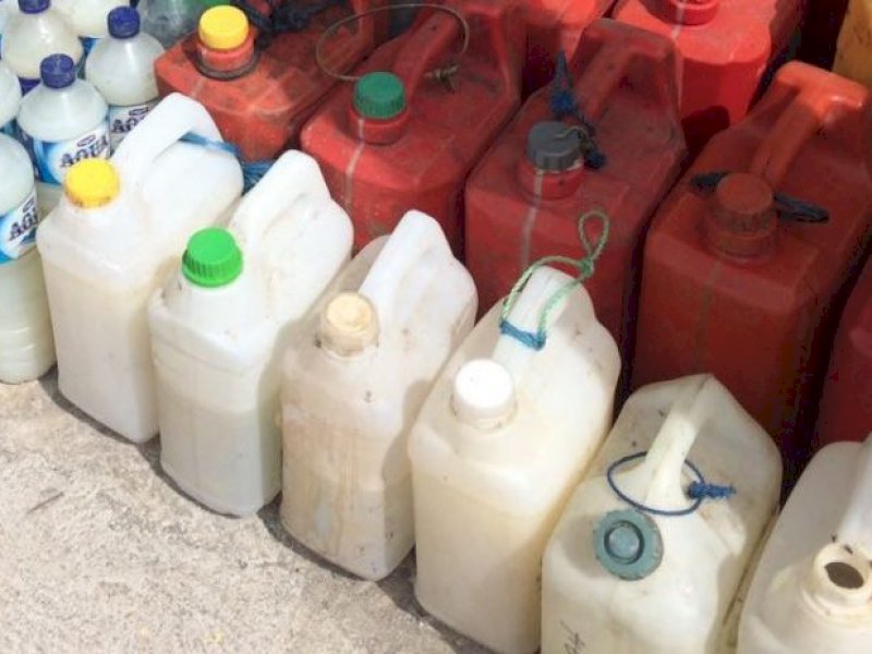 Ilustrasi minuman keras (miras) tradisional jenis Ballo