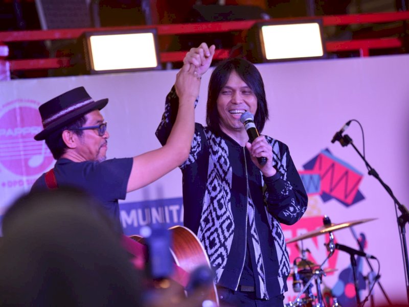 Ketua Bidang Program DPP PAPPRI, Once Mekel saat menghadiri peringatan Hari Musik Nasional ke-20 di Kota Makassar, Kamis (6/4/2023). @Jejakfakta/Reza Arifuddin