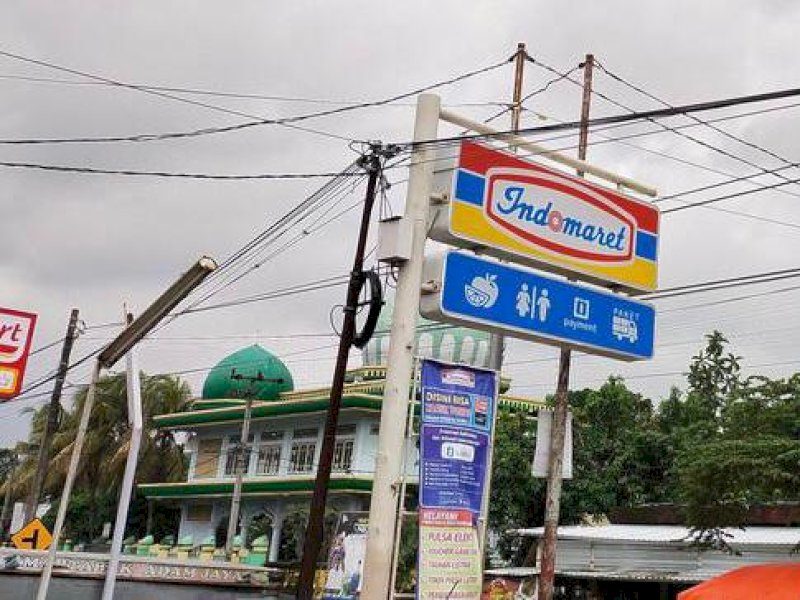 Papan nama gerai Indomaret. (ist).
