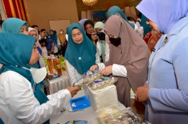 Bantu Masyarakat Ekonomi Lemah, Pemprov - PKK Sulsel Gelar Pasar Murah Pelita Ramadan