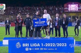 PSM Makassar Juara Liga 1, Wiljan Pluim Pemain Terbaik dan Bernardo Tavares Pelatih Terbaik