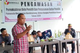 Bawaslu Maros Temukan 417 Pemilih Tidak Memenuhi Syarat, KPU Diminta Teliti Dalam Penyusunan Daftar Pemilih