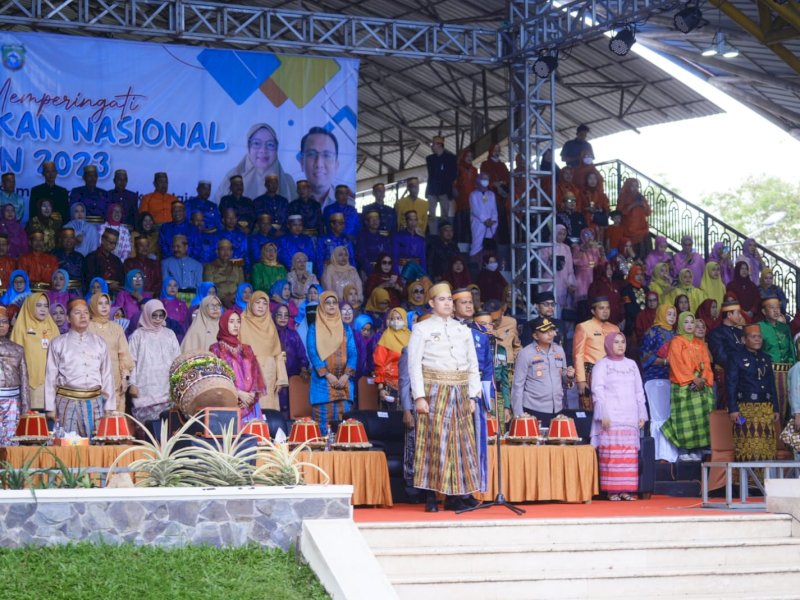 Upacara Hardiknas dipimpin langsung oleh Bupati Pangkep Muhammad Yusran Lalogau (MYL), dihadiri ribuan peserta didik dan tenaga pendidik di lapangan Alun-alun Citra Mas Pangkep, Selasa(2/5/2023). @Jejakfakta/dok. Pemkab Pangkep