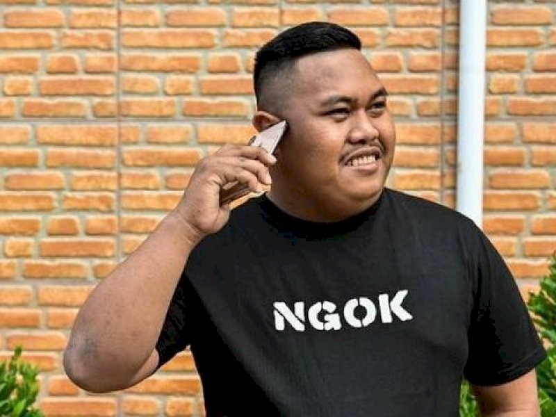 Akbar Pera Baharudin alias Ajudan Pribadi. Foto: Facebook/Ajudan Pribadi
