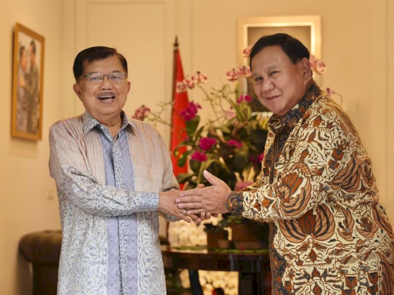 Ketua partai Gerindra Prabowo Subianto menyambangi rumah wapres RI ke 10 dan 12 Jusuf Kalla di Brawijaya Raya nomor 6 Kebayoran Baru, Jakarta Selatan Selasa (2/5) kemarin. @Jejakfakta/Rudi Gunawan