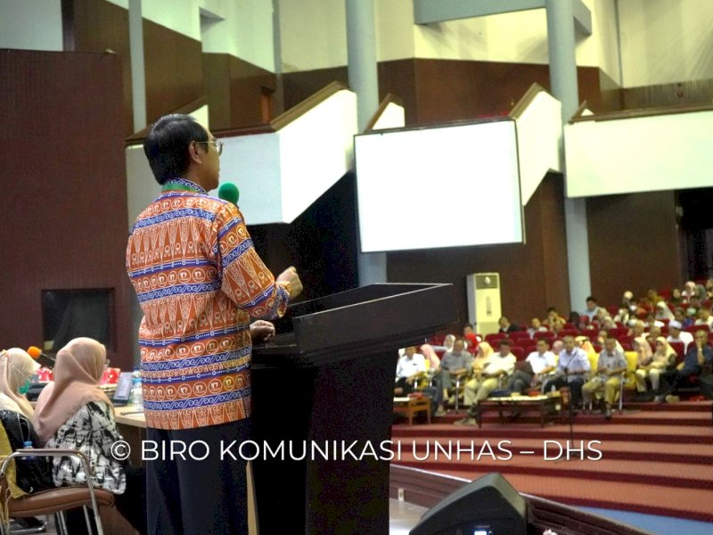 Universitas Hasanuddin melalui Direktorat Pendidikan, Bidang Akademik dan Kemahasiswaan menggelar sosialisasi pengawasan Ujian Tulis Berbasis Komputer (UTBK) untuk Seleksi Nasional Berbasis Tes (SNBT) tahun 2023, di Baruga A.P. Pettarani Unhas, Kampus Tamalanrea, Makassar, Rabu (3/5/23). 