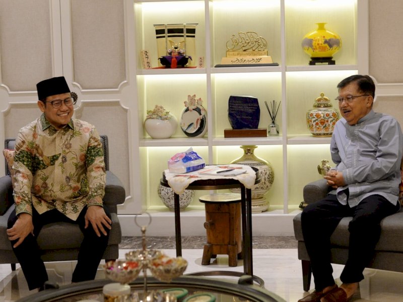 JK menerima kedatangan Ketua Umum Partai Kebangkitan Bangsa (PKB), Muhaimin Iskandar alias Cak Imin, di kediamannya, Jalan Brawijaya Nomor 6, Kebayoran Baru, Jakarta Selatan, Sabtu (6/5) malam.&nbsp;@Jejakfakta/Rudi Gunawan