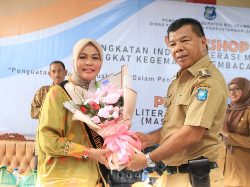 Pengukuhan Andi Herfida Attas sebagai Bunda Literasi Kabupaten Bulukumba Masa Bakti 2023-2026. @Jejakfakta/dok. Pemkab Bulukumba