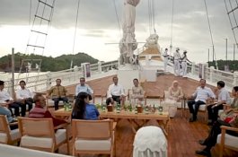 Tayangan Para Pemimpin ASEAN Naik Kapal Pinisi di Labuan Bajo 