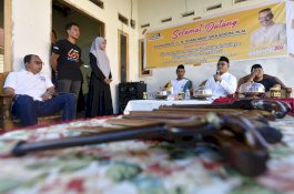 IAS Ingin Produk Pandai Besi Abbolangnge Jadi Buah Tangan Wajib dari Bone