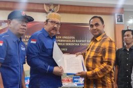 Demokrat Resmi Daftarkan Bacaleg di KPU Sulsel, Ni'matullah Sebut Sulit Daftar Aplikasi Silom