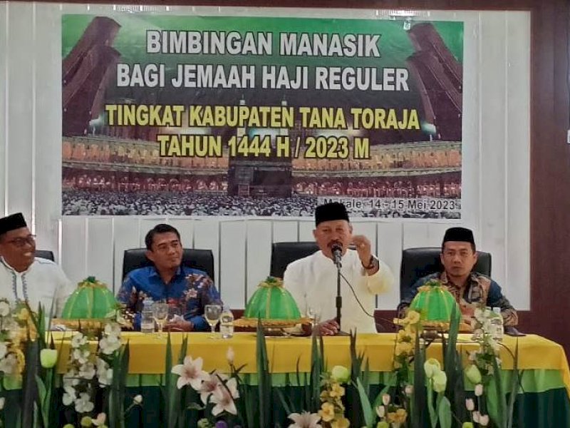 Bimbingan Manasik Haji  Jamaah Calon Haji Musim Haji 1444 H/2023 M Kabupaten Tana Toraja dan Toraja Utara di Aula Kantor Kemenag Kabupaten Tana Toraja, (Minggu, 14/5/2023). @Jejakfakta/ Kemenag