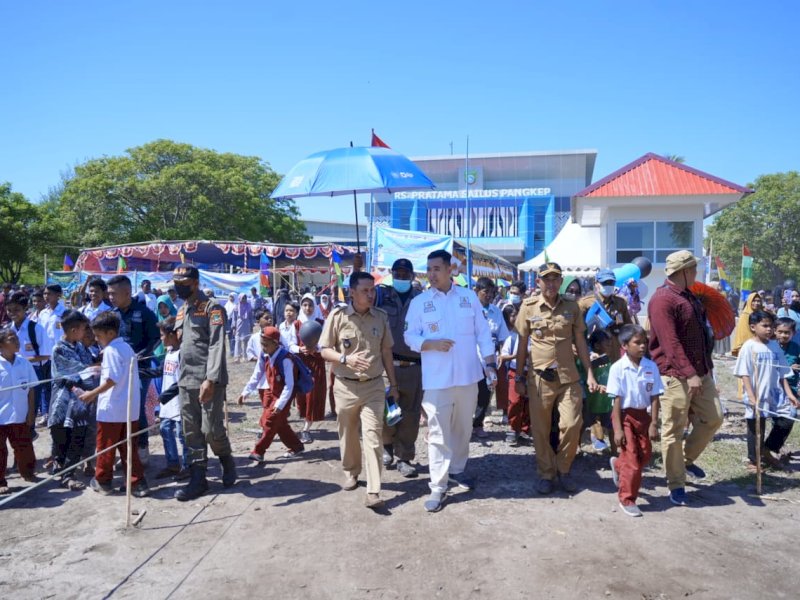 Bupati Kabupaten Pangkajene dan Kepulauan (Pangkep) Muhammad Yusran Lalogau (MYL) meresmikan Rumah Sakit Pratama tipe D di pulau daerah terluar Pangkep, Desa Sailus, Kecamatan Liukang Tangaya, Senin (15/5/2023).