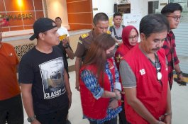 Jadi Tersangka Dugaan Korupsi, Tenri A Palallo: Doakan Bundamu Nak!