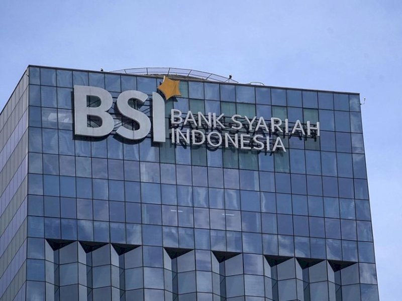 Logo PT Bank Syariah Indonesia Tbk. di kantor pusat yang berada di Jakarta. (Foto: Bloomberg-Dimas Ardian).