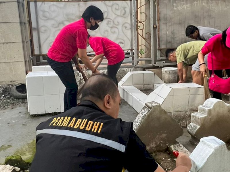 Permabudhi Sulsel Gelar Karya Bakti Jelang Festival Waisak