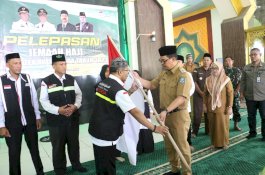 Wabup Edy Manaf Lepas 403 Jemaah Calon Haji Bulukumba