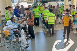 Satu Jemaah Haji Kloter 15 Dirujuk ke RS. Wahidin Makassar, Tonang: Jaga Kesopanan dan Saling Membantu