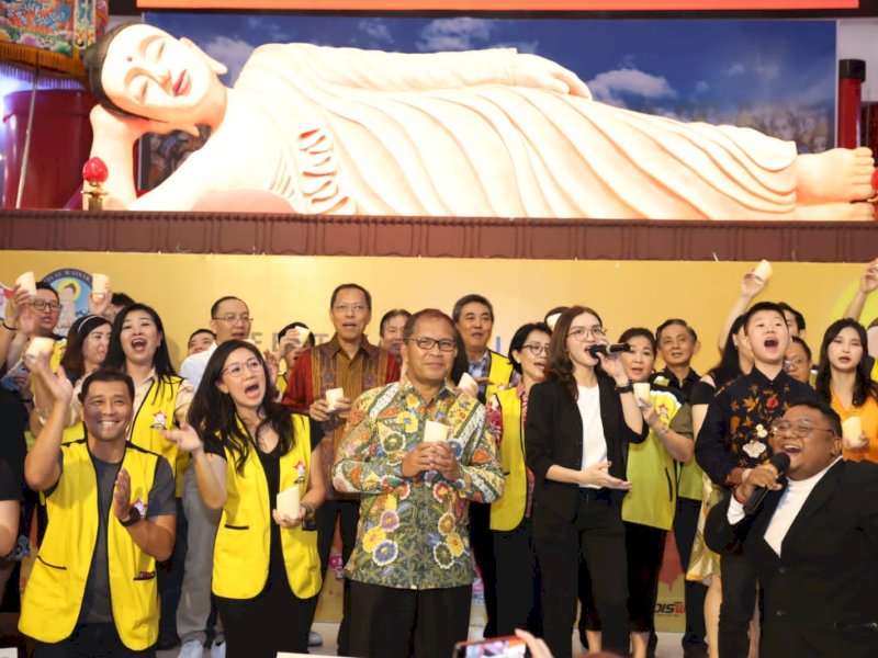 Wali Kota Makassar Moh Ramdhan Pomanto saat memberikan sambutan pada acara Festival Waisak 2023, di Mall Phinisi Point Makassar, Minggu (4/06/2023) malam. @Jejakfakta/dok Humas Pemkot Makassar