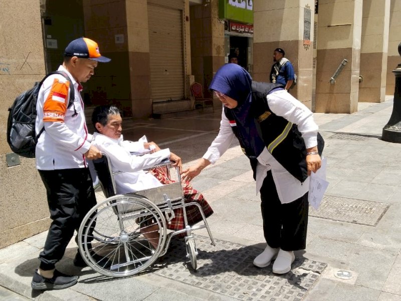 Alm. Laupe Baco Cido, (73 tahun), asal Bulukumba, saat mendapat perawatan intensif di RS King Fahd, Madinah sebelum dinyatakan meninggal dunia. @Jejakfakta/dok. Kemenag Sulsel