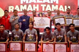 PSM Makassar Terima Bonus 1 Miliar dari Pemprov Sulsel