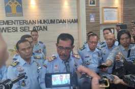 Kemenkumham Sulsel Serahkan Napi Pengendali Narkoba di UNM ke Polisi