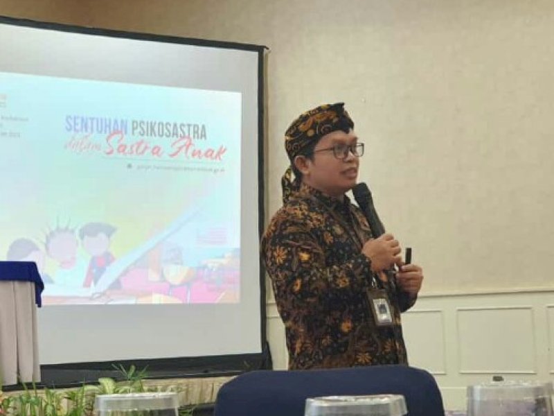 Balai Bahasa Provinsi Sulawesi Selatan mengadakan konsinyasi penulisan dan penerjemahan guna memantapkan buku Cerita Anak Dwibahasa (Bahasa Daerah-Bahasa Indonesia). Kegiatan digelar Rabu-Ahad (14-17 Juni 2023), di Hotel Arya Duta, Makassar.