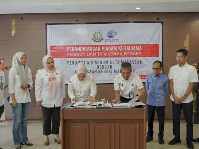 Perumda Air Minum Kota Makassar menggandeng Kejaksaan Negeri (Kejari) Makassar untuk pendampingan dalam bidang perdata dan tata usaha negara. Kerja sama dengan melakukan penandatanganan MoU di Aula Tirta Dharma Perumda Air Minum Kota Makassar, 14 Juni 2023.