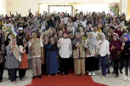 Aliyah Mustika Ilham Ingatkan Masyarakat Cerdas Memilih Obat, Makanan dan Kosmetik&nbsp;