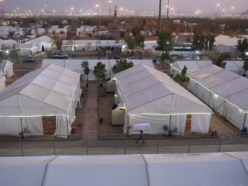 Tenda untuk jemaah haji Indonesia di padang Arafah. Wukuf di Arafah jatuh pada tanggal 27 Juni 2023, besok. Hari ini jemaah haji dunia berangkat dari hotel masing-masing menuju ke Arafah. (Dok.Kemenag RI/PPIH).