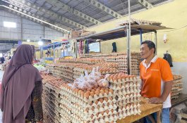 Harga Telur Naik di Pasar Tramo Maros, Pedagang: Menurun Pembeli