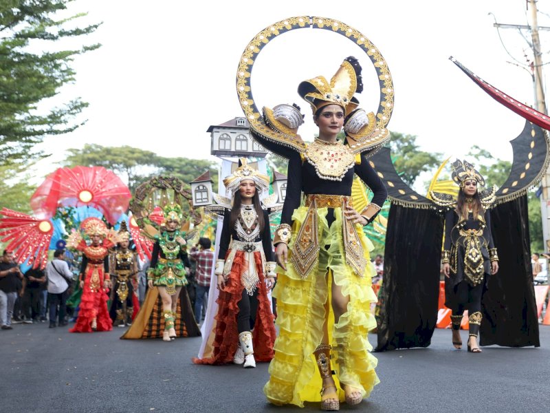 Ilustrasi Karnaval Seni. Rakernas APEKSI XVI, Makassar hadirkan panggung seni ajang perkenalkan seni budaya se Indonesia. @Jejakfakta/dok. Humas Pemkot Makassar