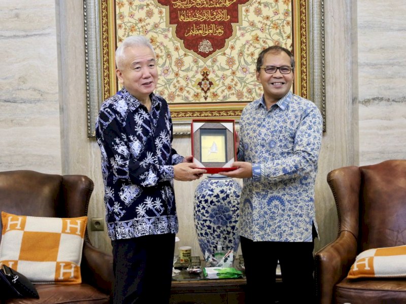 Wali Kota Makassar Moh Ramdhan Pomanto menerima Dubes Korea Selatan Mr Lee San Deok di rumah pribadinya Jl Amirullah Makassar. @Jejakfakta/dok. Humas Pemkot Makassar