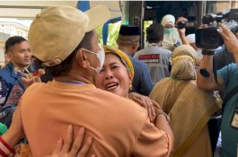 392 Jemaah Haji Kloter Pertama Debarkasi Makassar Tiba, 1 Meninggal Dunia