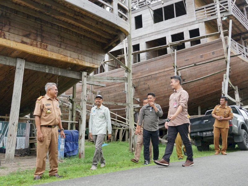 Kementerian Dalam Negeri telah berkunjung ke Bulukumba untuk meninjau langsung beberapa titik lokasi pelaksanaan kegiatan even nasional Pembagian Bendera Merah Putih secara simbolis di Tanjung Bira. @Jejakfakta/dok. humas Pemkab Bulukumba