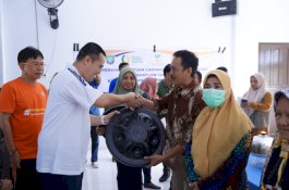 Bupati MYL Salurkan Bantuan Beras hingga Bedah Rumah di 3 Kelurahan Kecamatan Pangkajene