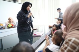 Grebek Stunting, Fatmawati Rusdi Ingatkan Perhatikan Pola Asuh Anak